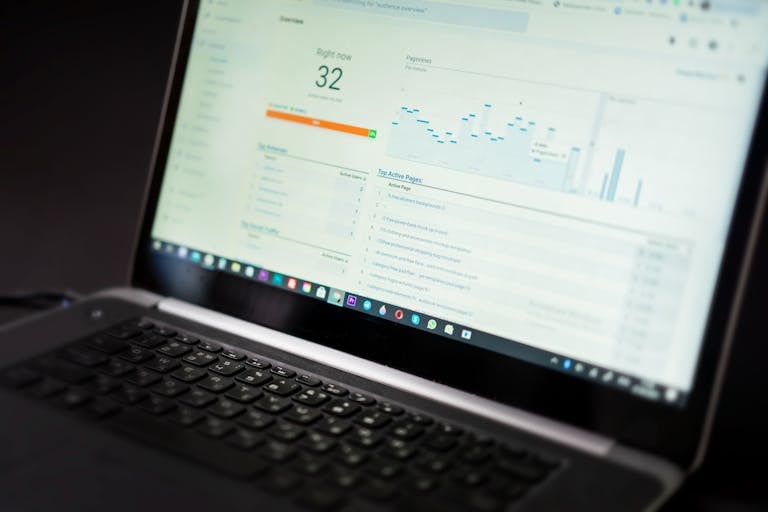 Surfer SEO vs Frase comparison for freelancers.