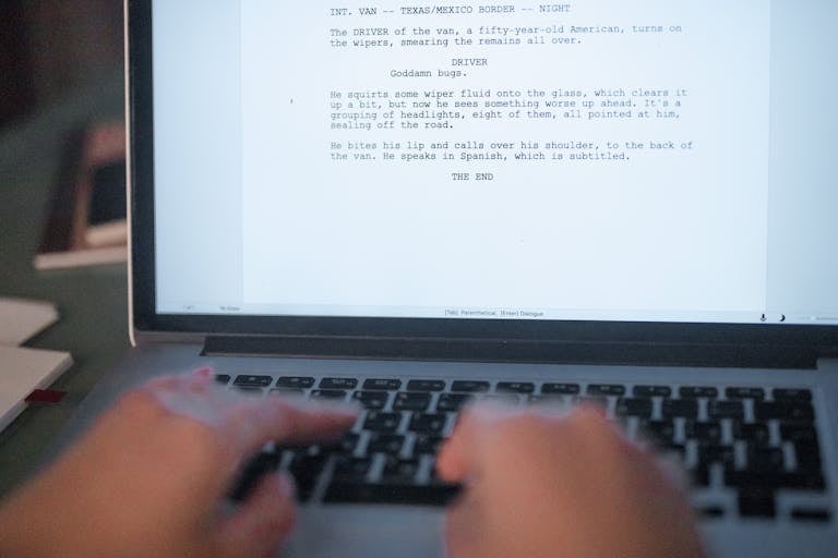 Writesonic review 2026 — AI writer for freelancers.